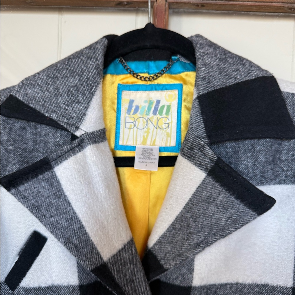 Billabong Women's Vintage Y2K Black and White Plaid Wool Blend Pea Coat - Small - Picture 3 of 7